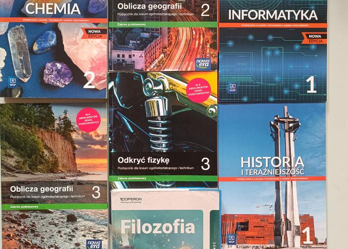 Grajewo ogłoszenia: Sprzedam podręczniki widoczne na zdjęciu do liceum / technikum.